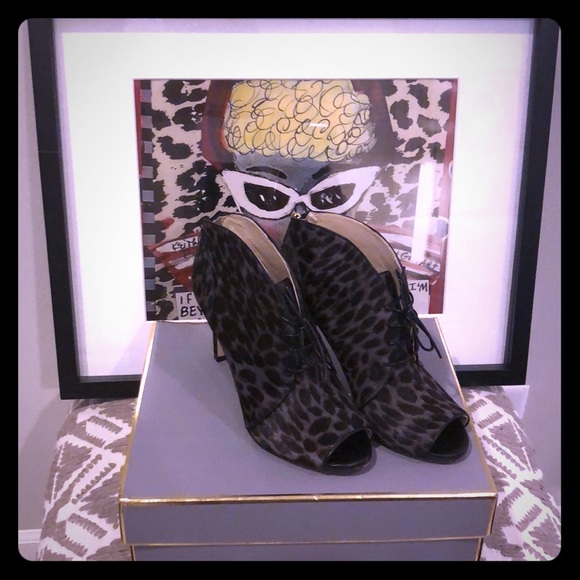 PRICE DROP!⭐️ Louise et Cie Minx Calf Hair Booties - Picture 2 of 8